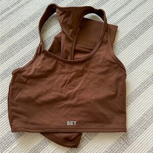 Set Active Sportbody Body Bra and Shorts in Saddle in Small.